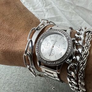 Men’s Fashion Jewelry Stainless Steel Watch And Bracelets All Stainless.